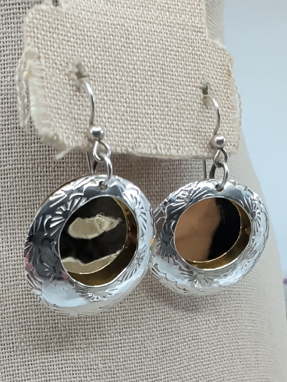 Vintage Sterling Silver Two Tone Stamped Circle Disc Dangle Earrings Artisan - Picture 4 of 17